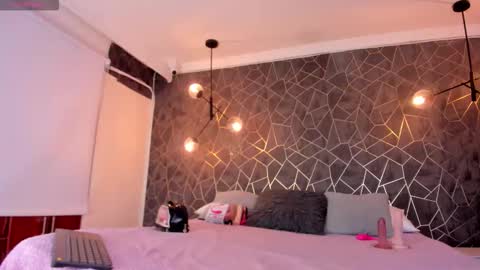    online show from October 31, 2025, 11:28 pm