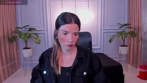 Danaa Rey online show from January 9, 2026, 11:24 am