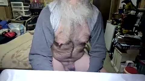 Snapshot of danagm chatting on December 22, 2025, 1:30 pm Dana online show from December 22, 2025, 1:30 pm