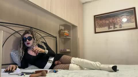 danastone_livingdoll online show from February 1, 2025, 4:11 pm