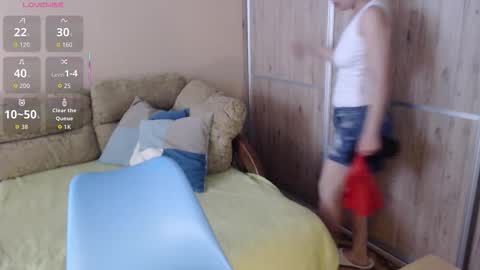 danbie_leen online show from September 12, 2025, 9:09 am