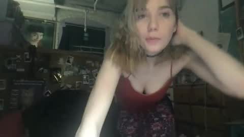Snapshot of danceissexisbeauty2 chatting on April 29, 2026, 12:48 am Your submissive patient online show from April 29, 2026, 12:48 am