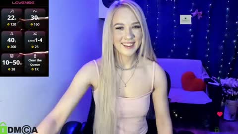 dances_queen online show from June 10, 2026, 7:07 am
