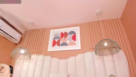 Daniela online show from December 17, 2025, 10:21 am