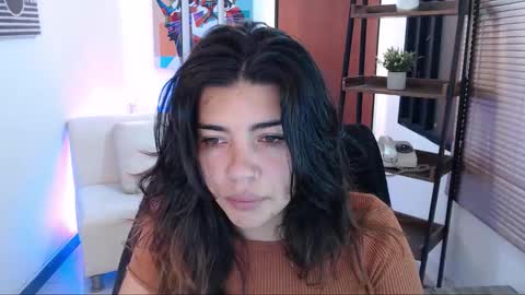 Veronica online show from October 9, 2025, 10:57 am