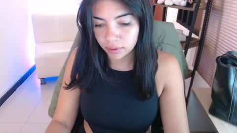 Snapshot of dangel_noir6 chatting on May 25, 2026, 12:00 pm Veronica online show from May 25, 2026, 12:00 pm