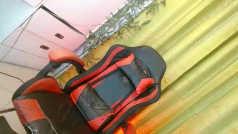 Nica online show from December 2, 2024, 4:09 pm