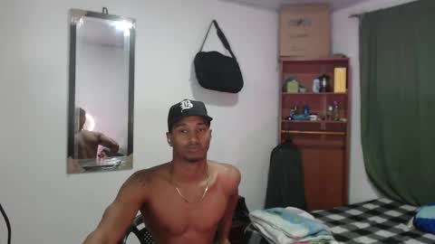 Snapshot of dani_brown19 chatting on May 14, 2026, 2:18 am dani_brown19 online show from May 14, 2026, 2:18 am