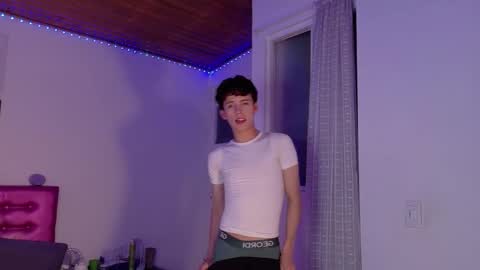 Dani Dancer online show from February 5, 2026, 11:42 pm