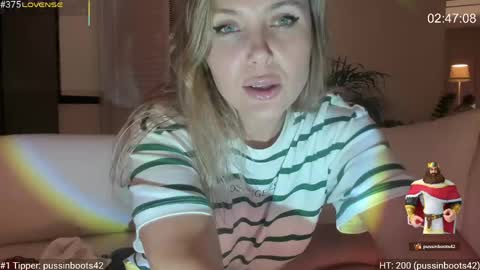 daniangel_web online show from April 21, 2026, 7:28 pm