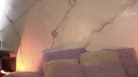 DANI independent model IG online show from November 17, 2025, 5:08 pm