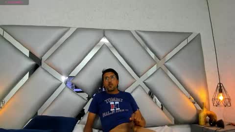 danidick_vc online show from November 26, 2025, 12:28 pm