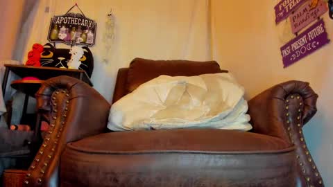 danidollxxx online show from October 4, 2025, 3:15 am