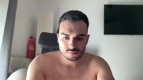 daniel_3827 online show from July 6, 2026, 10:34 am