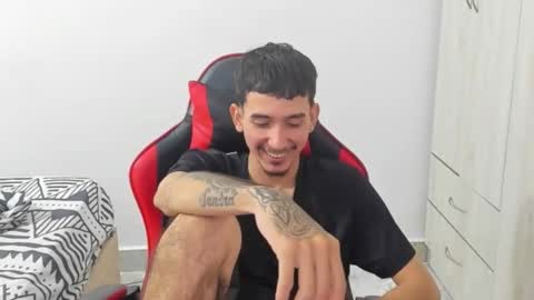 Snapshot of daniel_443 chatting on November 9, 2025, 8:40 pm DANIEL online show from November 9, 2025, 8:40 pm