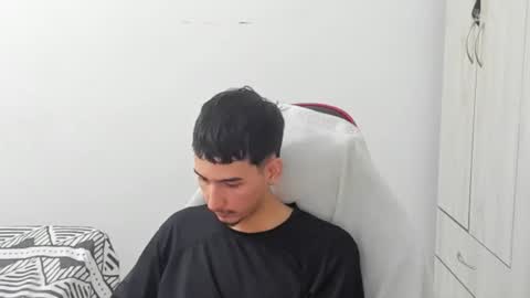 Snapshot of daniel_443 chatting on November 10, 2025, 4:39 pm DANIEL online show from November 10, 2025, 4:39 pm