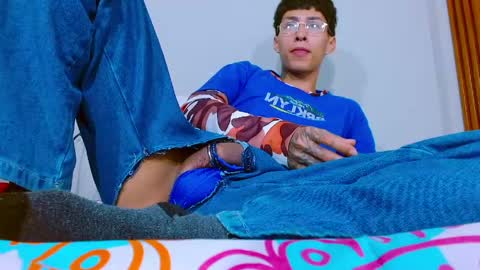 Snapshot of daniel_deluxx chatting on May 22, 2026, 2:40 am daniel_deluxx online show from May 22, 2026, 2:40 am