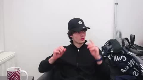 DANIEL SHAWN online show from February 21, 2026, 3:07 am