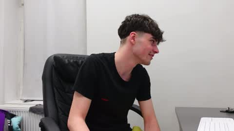 DANIEL SHAWN online show from April 9, 2026, 10:26 pm