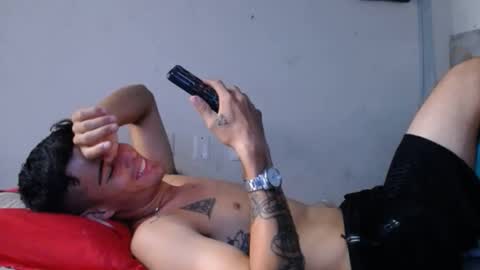 daniel_velez26 online show from November 27, 2025, 6:54 pm