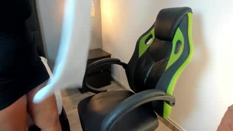 D A N I online show from October 11, 2025, 2:55 am