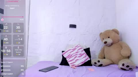 Snapshot of daniela_mendozza chatting on January 14, 2025, 8:15 pm Dani online show from January 14, 2025, 8:15 pm