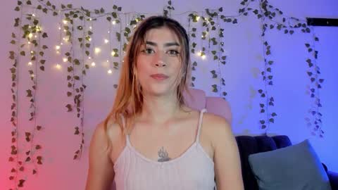 Dani Saenz online show from December 19, 2025, 4:30 am