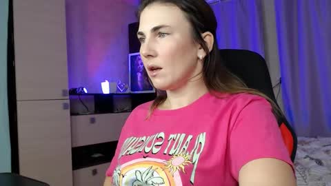 Daniela Cooper online show from October 18, 2025, 6:41 pm