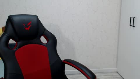 Daniella Martin online show from February 18, 2025, 1:54 am