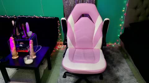 Danielle Banks online show from December 21, 2024, 12:31 am