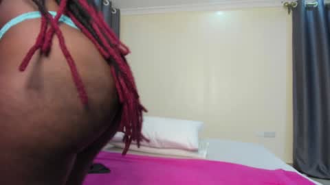 Snapshot of danielle_rock chatting on February 6, 2025, 3:16 am danielle_rock online show from February 6, 2025, 3:16 am