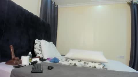 Snapshot of danielle_rock chatting on February 17, 2025, 7:10 pm danielle_rock online show from February 17, 2025, 7:10 pm