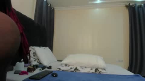 Snapshot of danielle_rock chatting on February 18, 2025, 8:03 pm danielle_rock online show from February 18, 2025, 8:03 pm