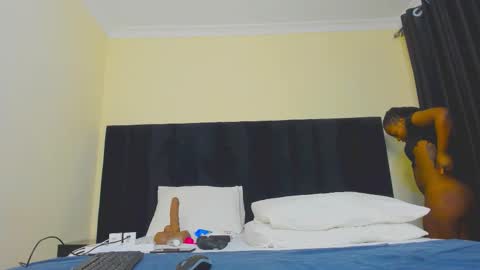 Snapshot of danielle_rock chatting on October 14, 2025, 10:38 am danielle_rock online show from October 14, 2025, 10:38 am