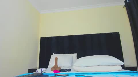 Snapshot of danielle_rock chatting on November 10, 2025, 12:59 pm danielle_rock online show from November 10, 2025, 12:59 pm