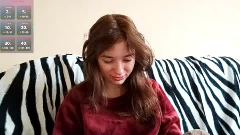 Snapshot of daniellevaulet chatting on December 19, 2025, 8:43 am Mia online show from December 19, 2025, 8:43 am