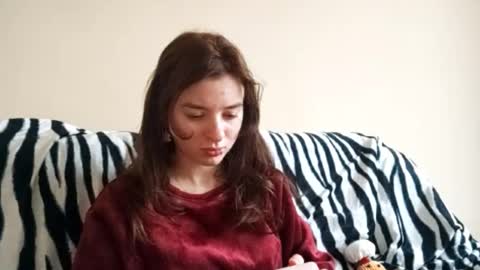 Snapshot of daniellevaulet chatting on December 21, 2025, 8:32 am Mia online show from December 21, 2025, 8:32 am