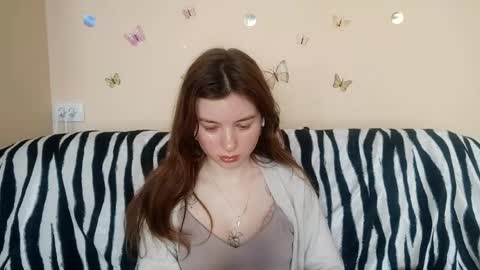 Mia online show from April 23, 2026, 1:13 pm