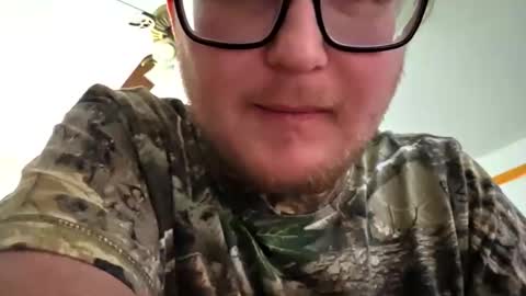 Daniel    y. online show from March 31, 2026, 8:42 pm