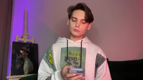 danieltuckerr online show from November 8, 2025, 11:14 pm