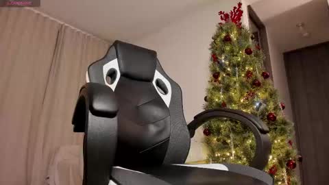 Masked online show from November 20, 2025, 3:07 am