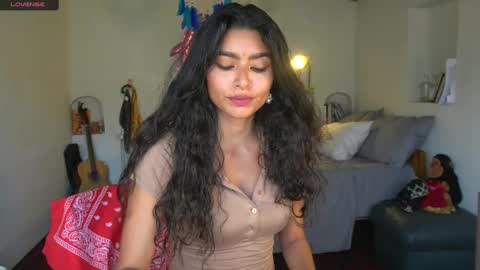 danalle .. online show from September 30, 2025, 9:09 pm