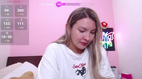 Snapshot of danika_bellaa chatting on May 23, 2026, 2:39 am K A R O L online show from May 23, 2026, 2:39 am