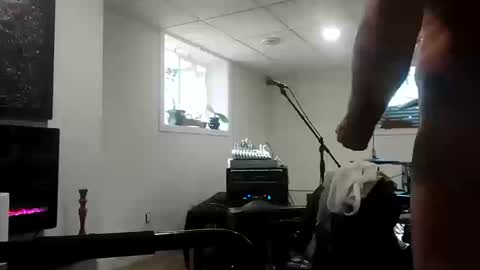 danimal5000 online show from October 10, 2025, 7:02 pm