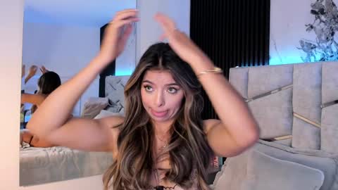 Dani Phonenix online show from February 8, 2025, 11:45 pm