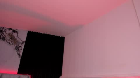 Dani Phonenix online show from September 18, 2025, 7:38 pm