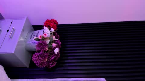 Dani Phonenix online show from October 29, 2025, 7:26 pm