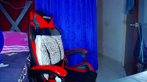 danisabrownn online show from March 5, 2026, 2:24 pm