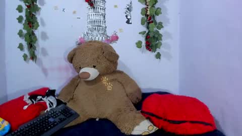Snapshot of danisecret1 chatting on May 5, 2026, 2:08 am Dani online show from May 5, 2026, 2:08 am