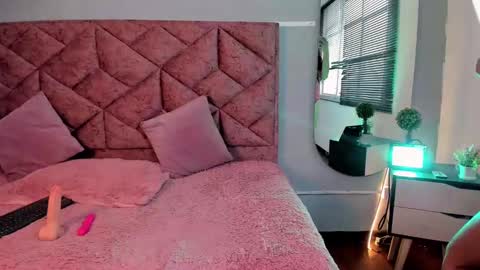 danix_coruscans online show from February 8, 2025, 7:16 pm